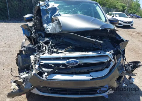 2019 Ford Escape Se из США, поврежденный, VIN 1FMCU9GD9KUA70330